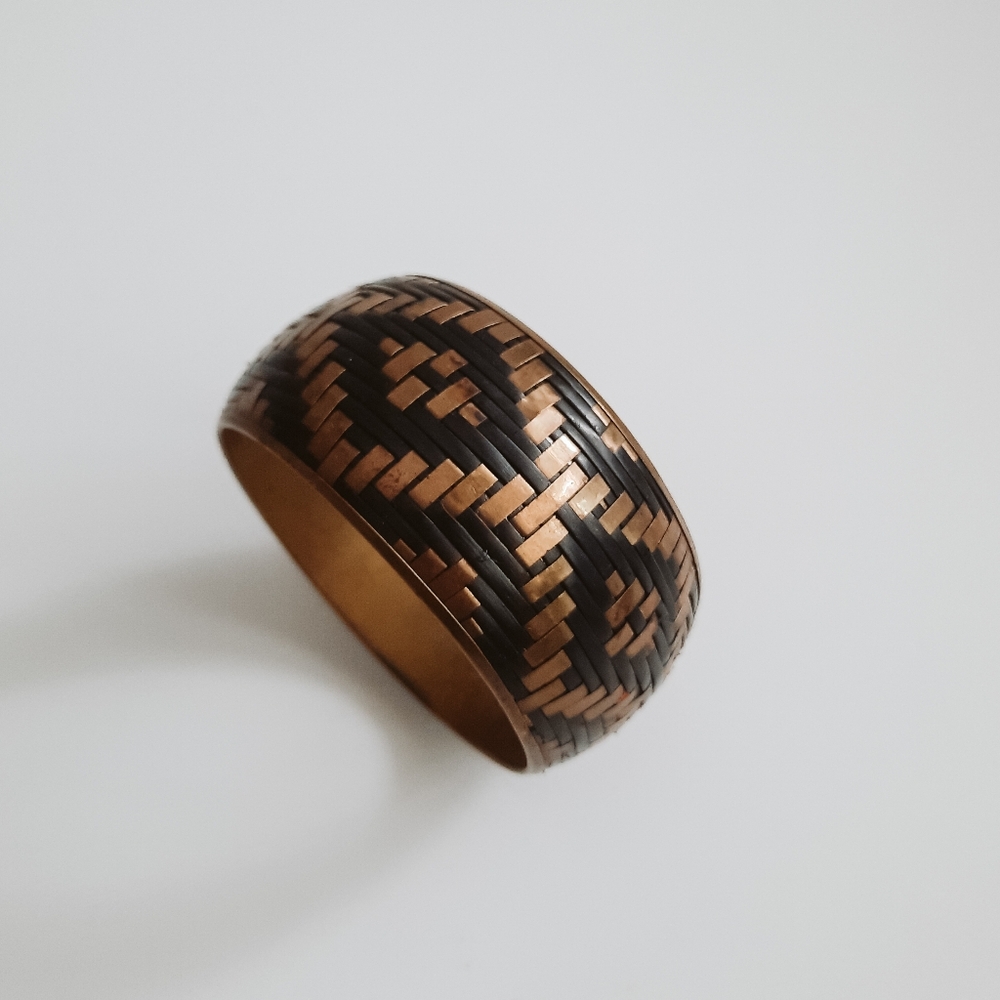 Vintage Women's 70's Black and Gold Chunky Brass Bangle Bracelet Boho Jewelry
